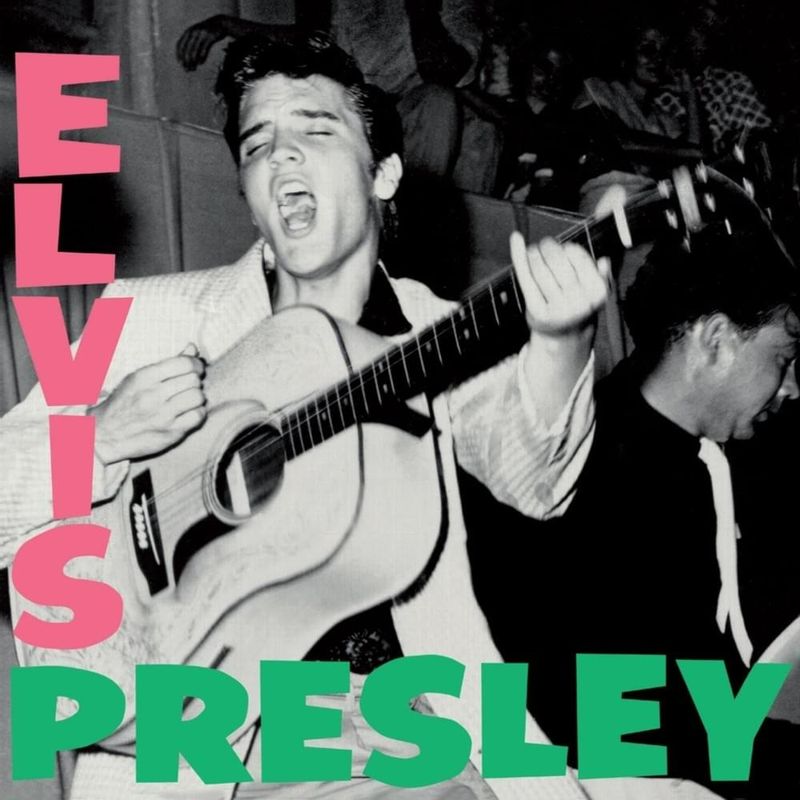 Elvis Presley - Elvis Presley (1956) (Afbeelding: genius.com)