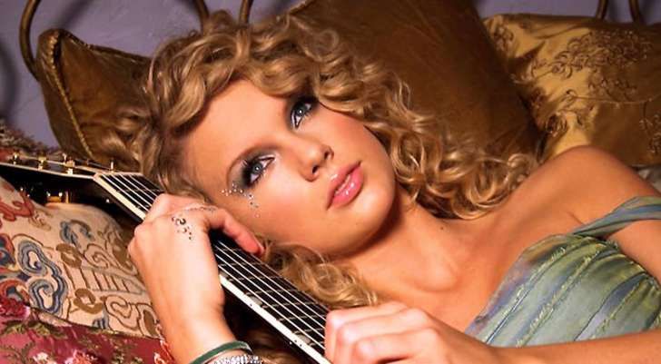 Taylor Swift - Tear Drops On My Guitar: Teksten, Betekenis & Akkoorden