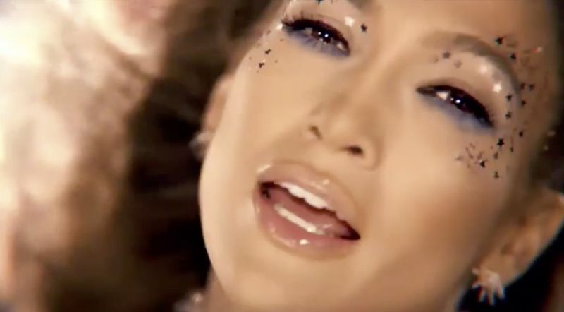 Jennifer Lopez' Feel The Light-muziekvideo van Home Movie