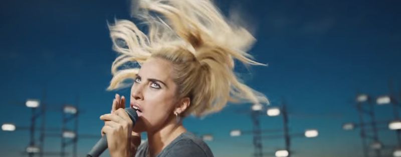 Lady Gaga's 'Perfect Illusion'-muziekvideo: een recensie