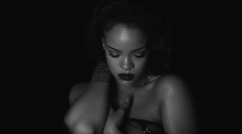 Rihanna's 'Kiss It Better'-muziekvideo: een analyse