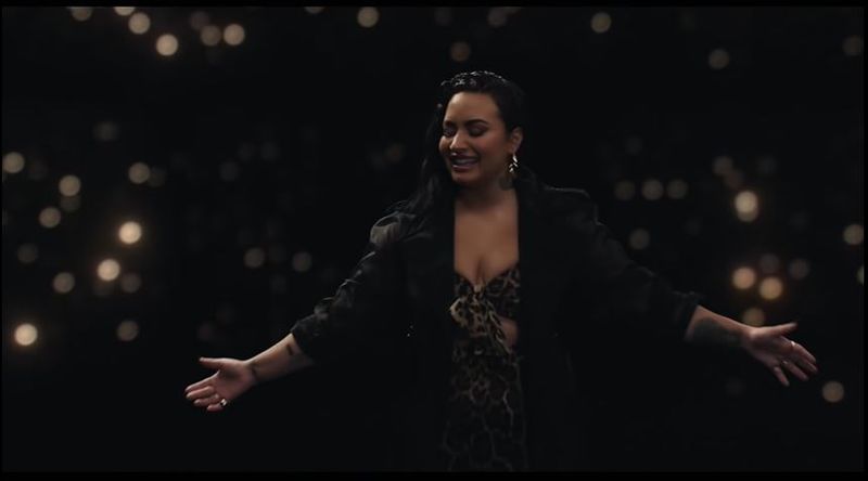 Demi Lovato – Opperbevelhebber | Songtekst Betekenis & liedrecensie