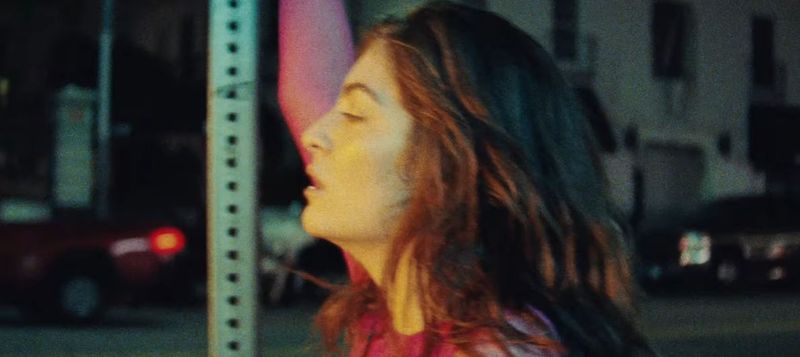 Lorde - Groen licht: recensie en betekenis van songteksten